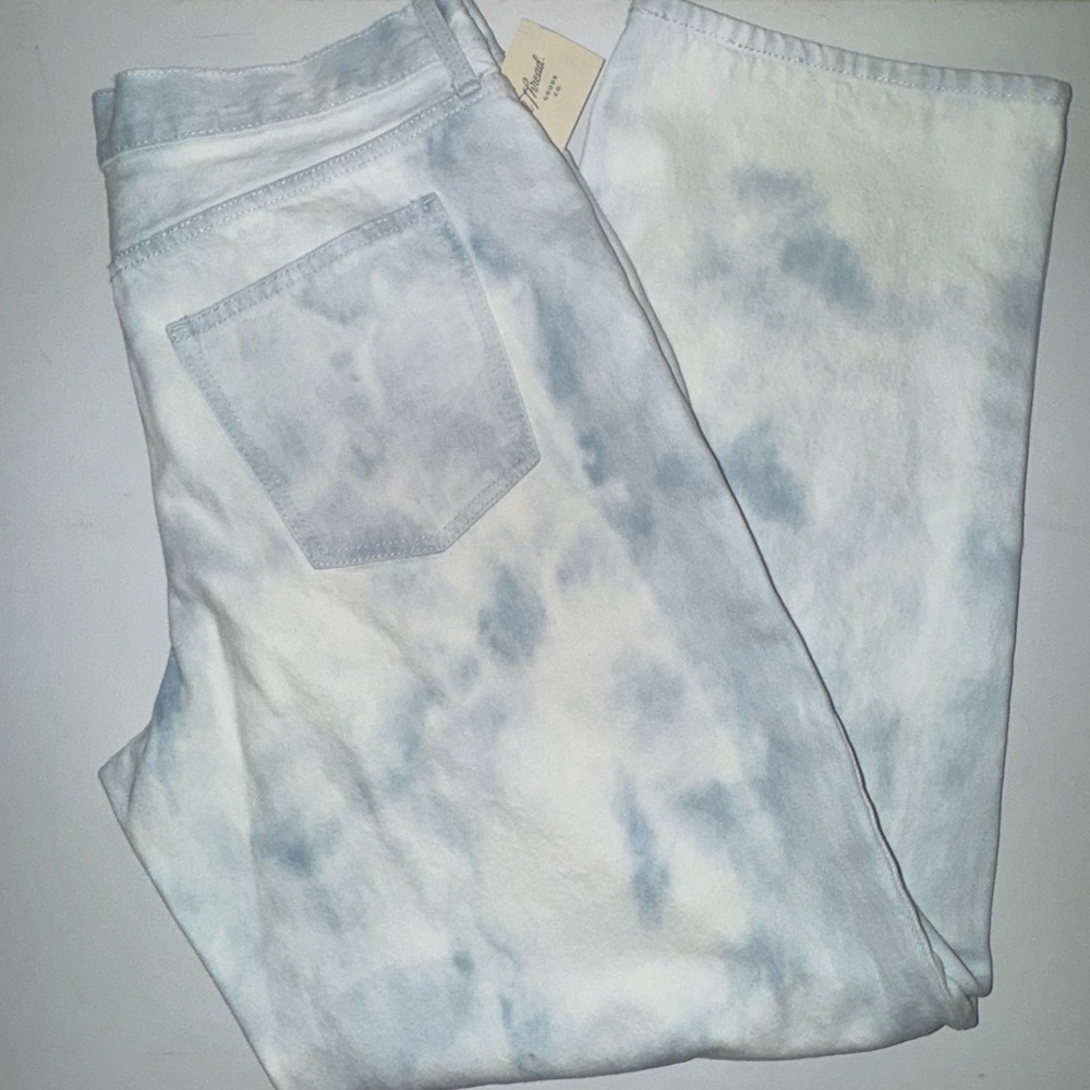 NWT Mid Rise 90's Baggy Jeans